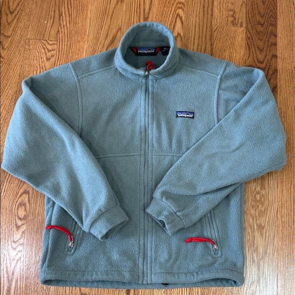 Patagonia Women's Blueish grey Fleece Jacket with Red Accents pulls casual XS